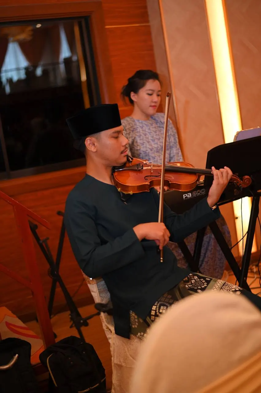 Solo live performance